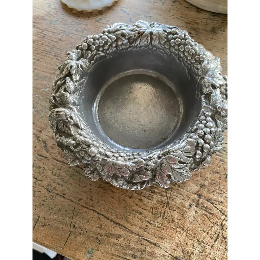 Vintage Arthur Court Wine Bottle Coaster Grape (Aluminum, Hollowware)